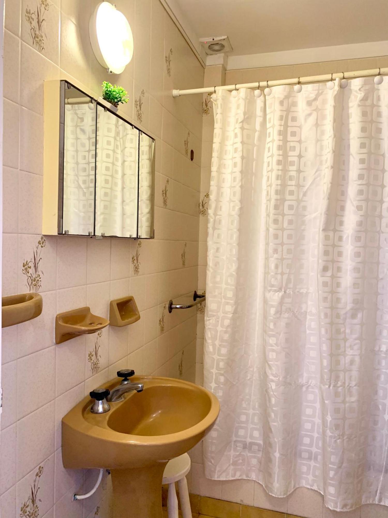 Apartamento Depto En Av 12 Nº765, Edificio Iskofema Ii *