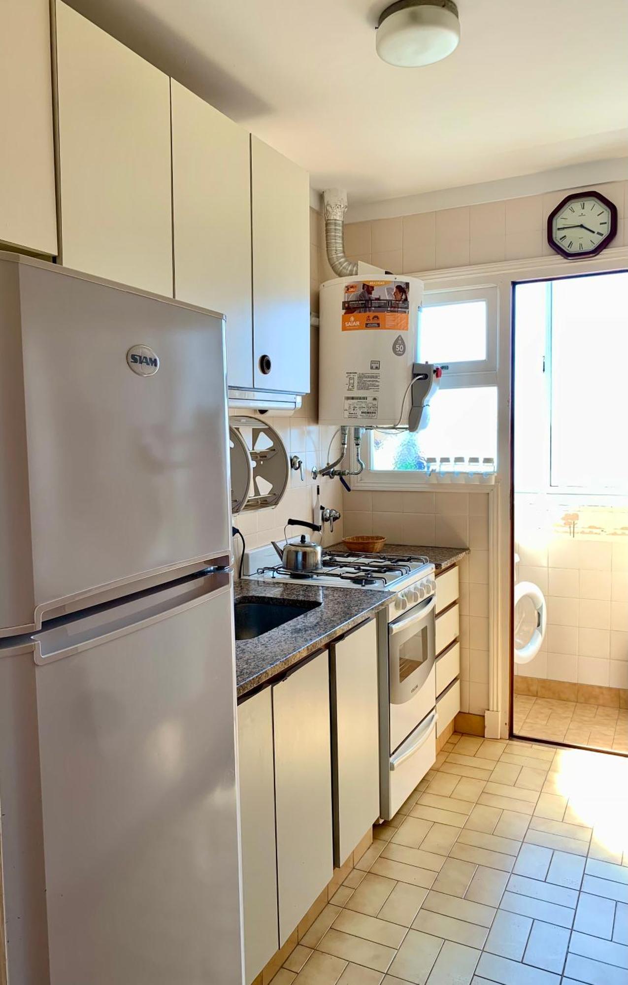 Apartamento Depto En Av 12 Nº765, Edificio Iskofema Ii Miramar (Buenos Aires)