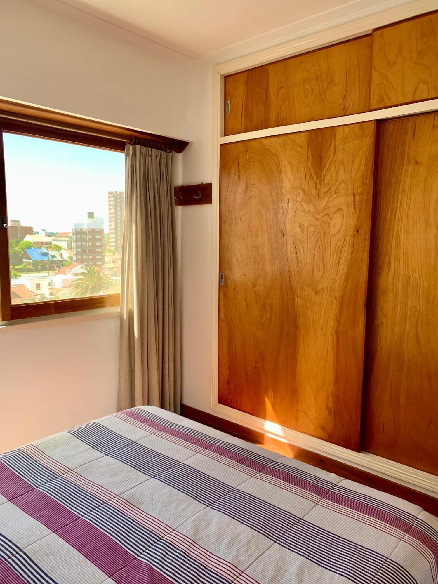 Apartamento Depto En Av 12 Nº765, Edificio Iskofema Ii *